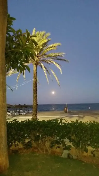 Cosy Apartment With Seaviews, Pool Close To Beach. فوينخيرولا