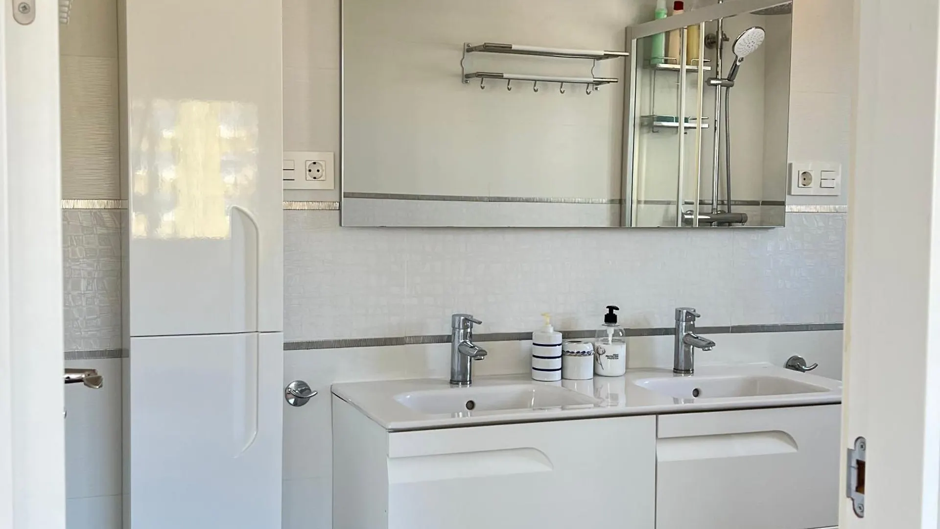 Cosy Apartment With Seaviews, Pool Close To Beach. Fuengirola