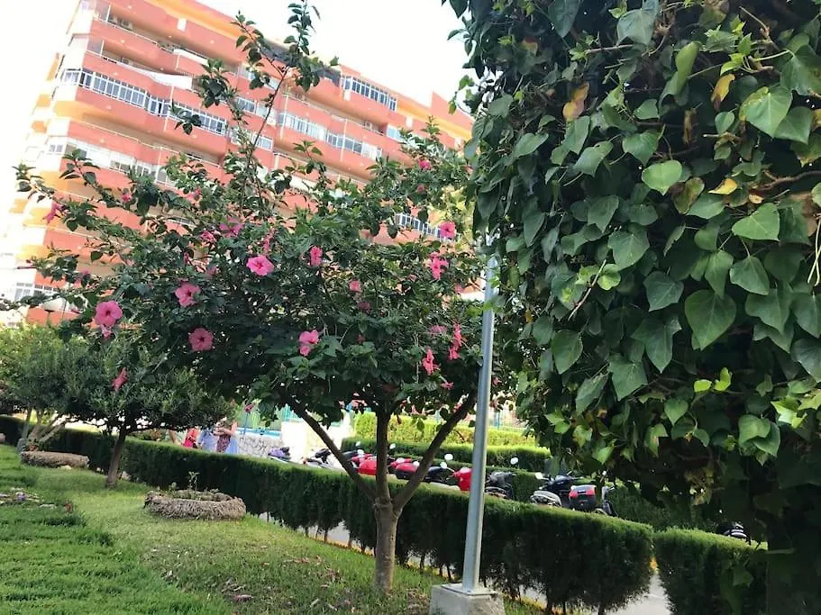 Cosy Apartment With Seaviews, Pool Close To Beach. Fuengirola