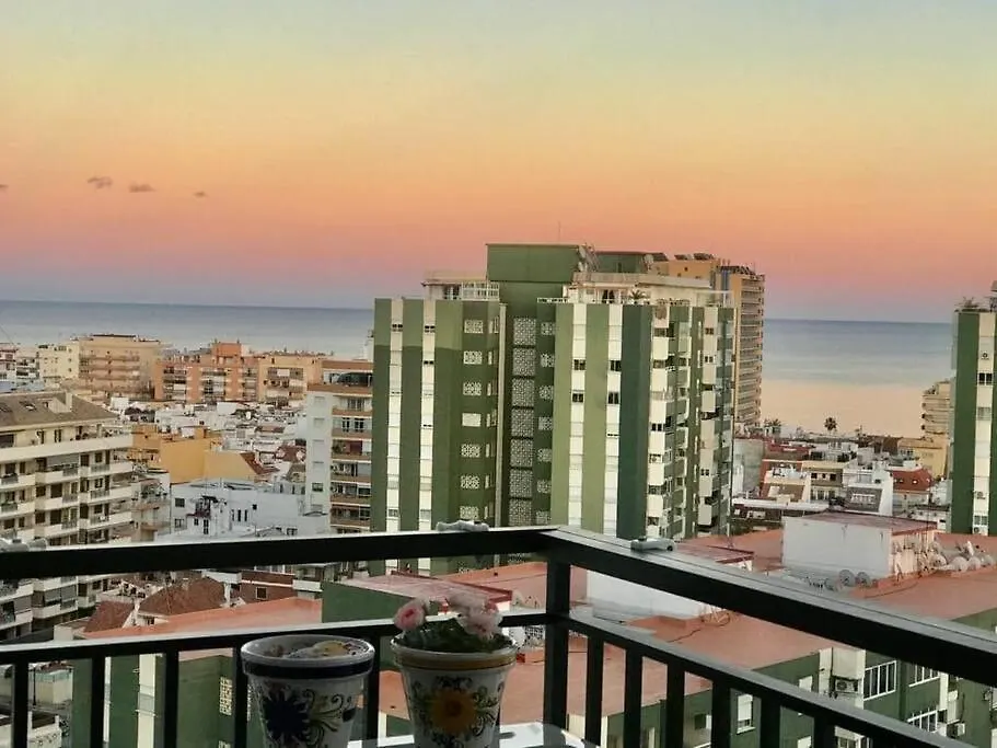 Cosy Apartment With Seaviews, Pool Close To Beach. Fuengirola Spain