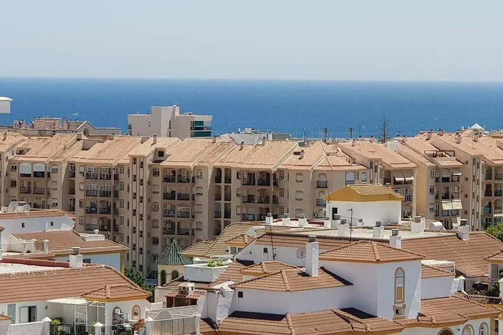 Cosy Apartment With Seaviews, Pool Close To Beach. Fuengirola Spain
