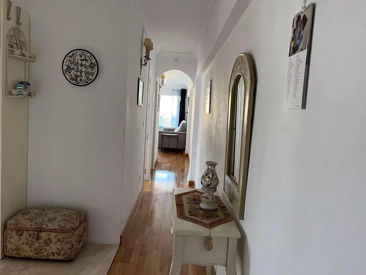 Cosy Apartment With Seaviews, Pool Close To Beach. Fuengirola Spain