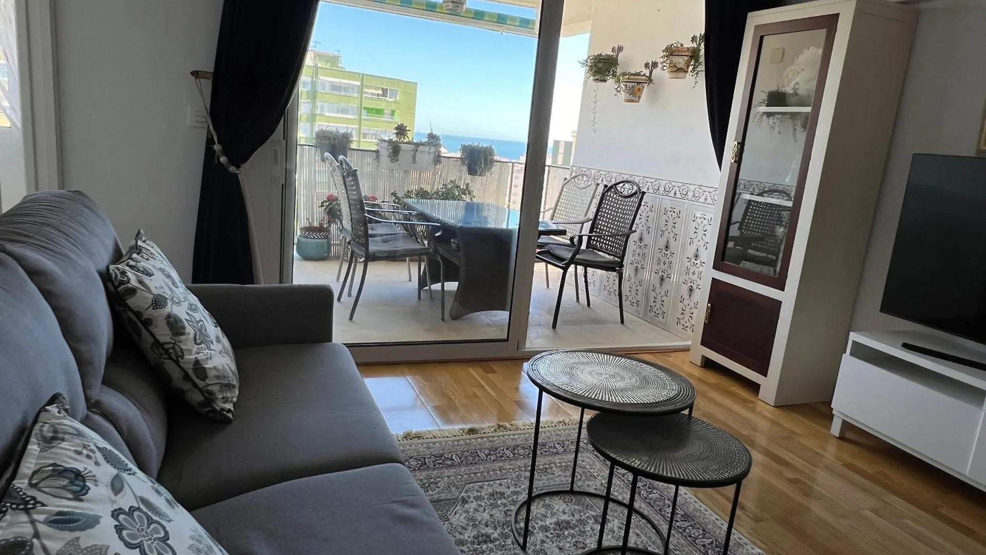 Cosy Apartment With Seaviews, Pool Close To Beach. Fuengirola